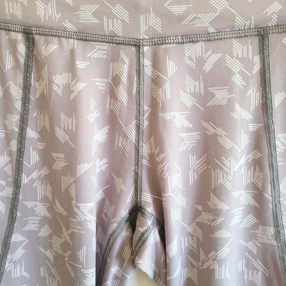 North Face Leggings Womens Size Small Grey White Print Capri Activewear - Picture 4 of 12